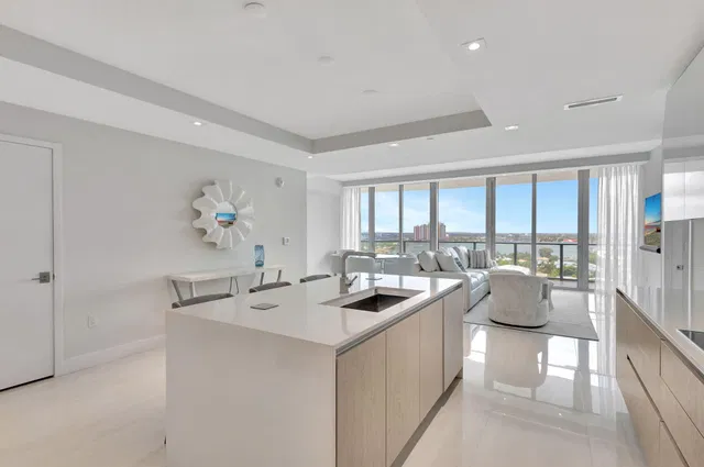 Amrit Ocean Resort & Residences Unit P1401 photo 7