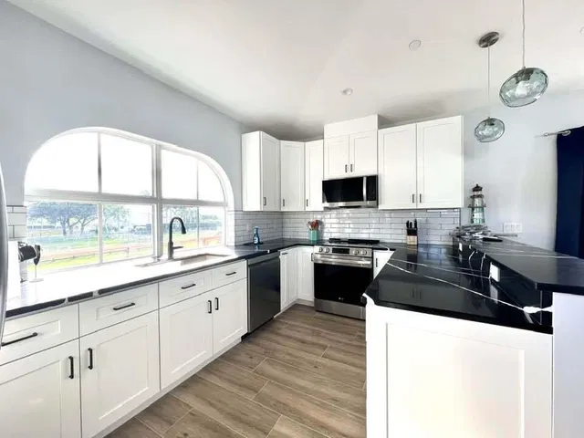 Saddle Trail Park Residence photo 24