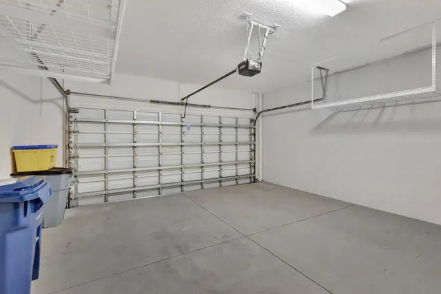 Botanica Unit 102 photo 18