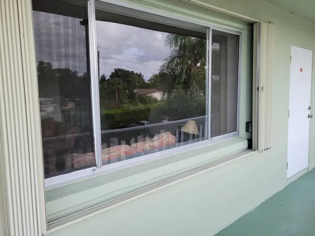 Unit 306 photo 8