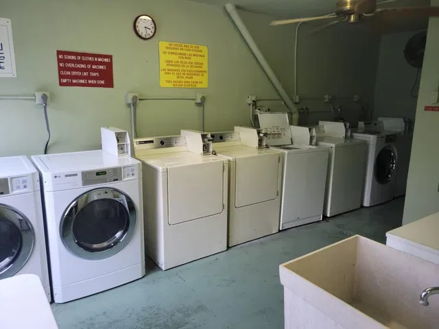 Unit 306 photo 28