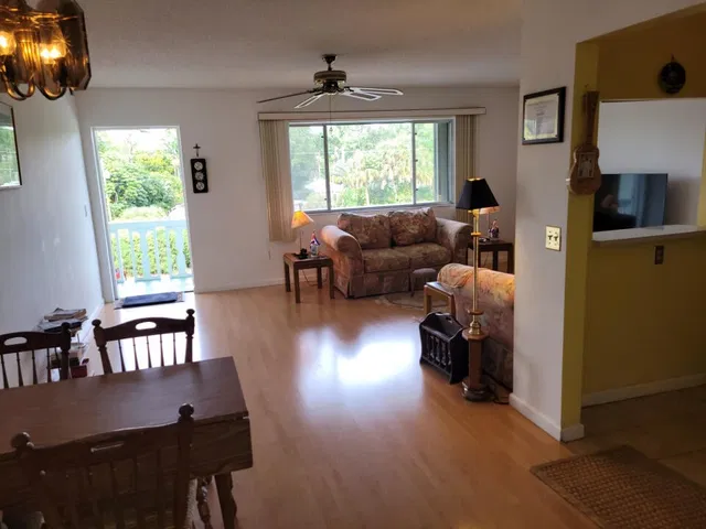 Unit 306 photo 33