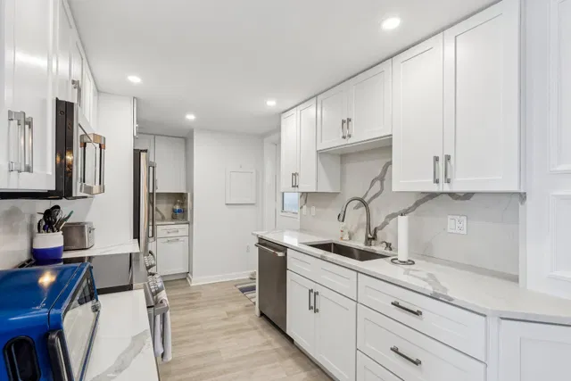 Singer Island Unit Pha photo 12
