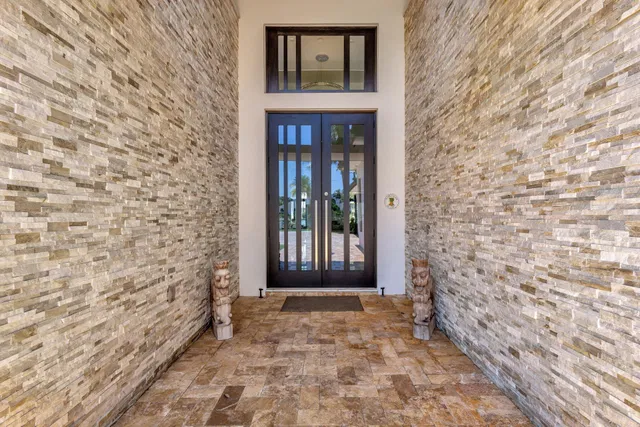 Frenchman's Creek Residence photo 5