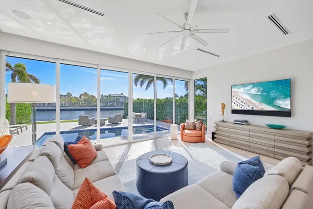 Palm Trail Delray Beach Residence photo 9
