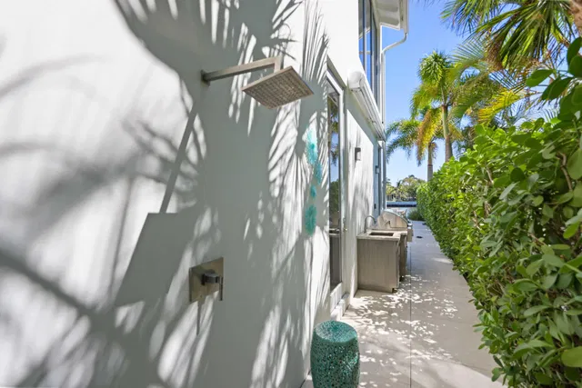 Palm Trail Delray Beach Residence photo 13