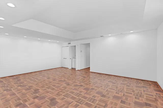 Palm Beach Biltmore Unit 304 photo 6