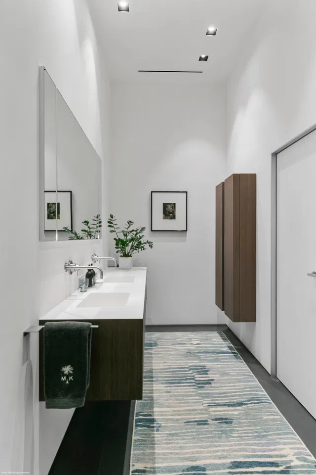 Residence photo 20