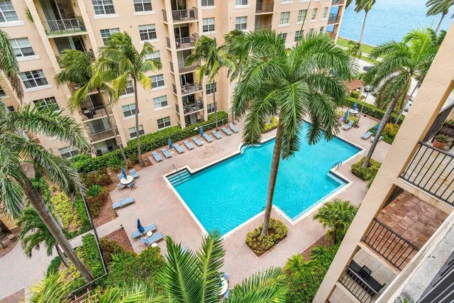 Flagler Pointe Unit 705 photo 4