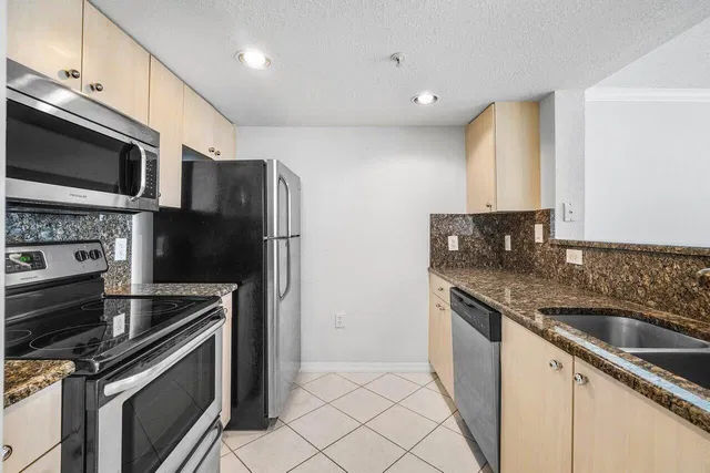 Flagler Pointe Unit 705 photo 5