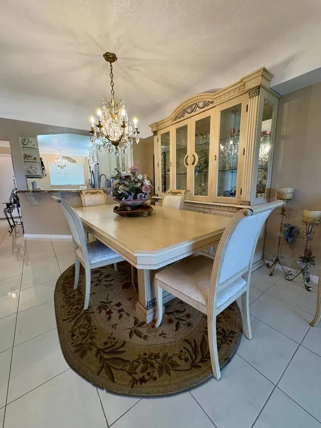 Unit 402 photo 6