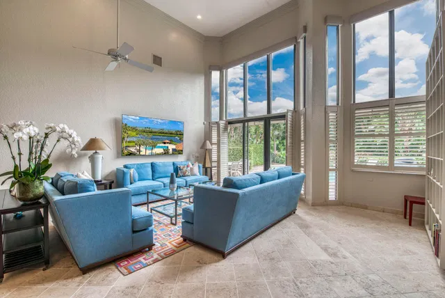 Frenchman's Creek Residence photo 6