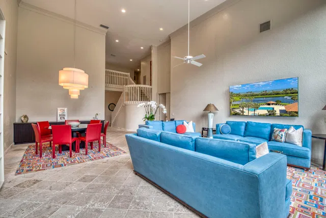 Frenchman's Creek Residence photo 8