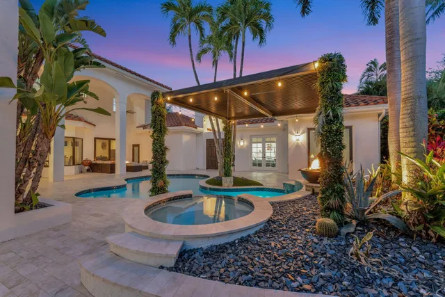 Seasons Residence photo 2