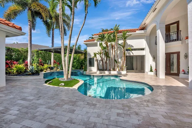 Seasons Residence photo 13