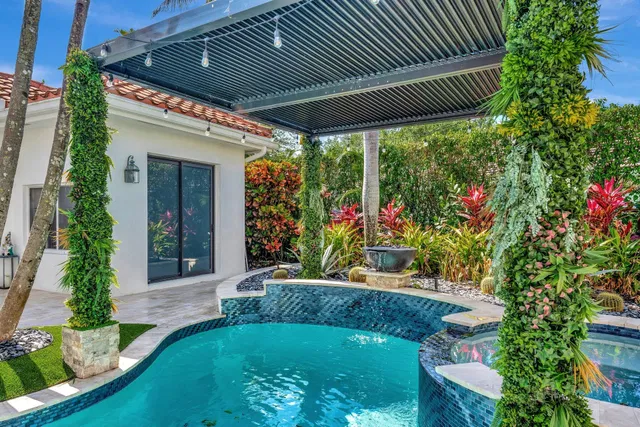 Seasons Residence photo 18