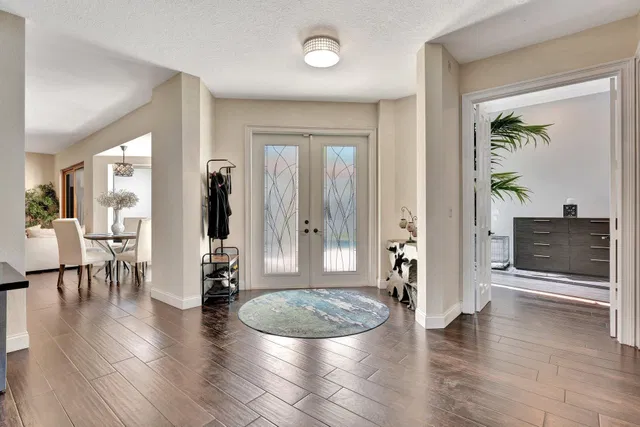 Seasons Residence photo 28