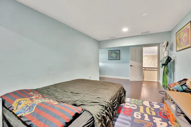 Seasons Residence photo 54
