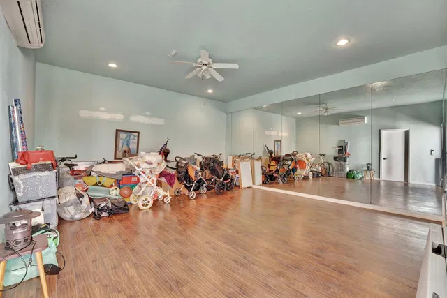 Seasons Residence photo 69