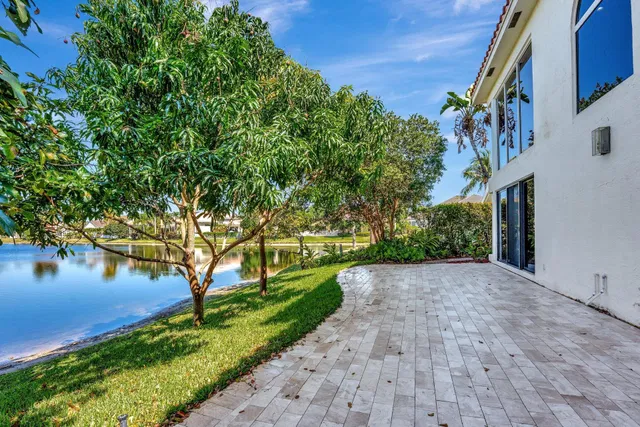 Seasons Residence photo 77