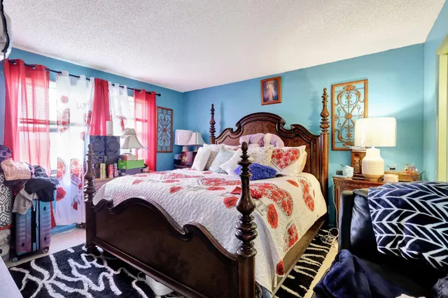 Unit 507 photo 3