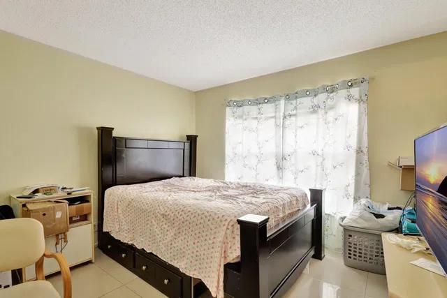 Unit 507 photo 4