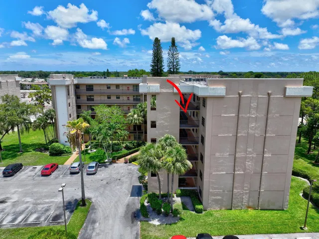 Unit 507 photo 6