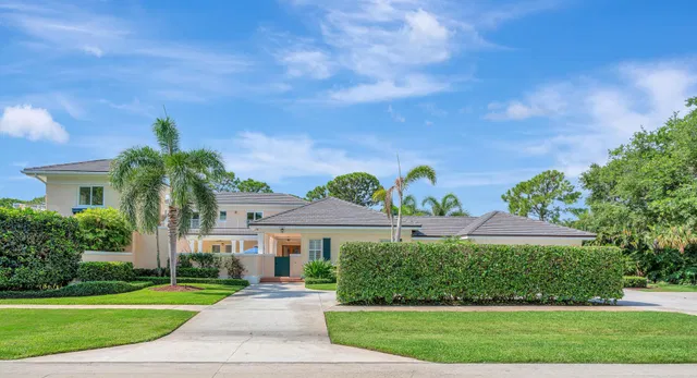 Admirals Cove Residence photo 3
