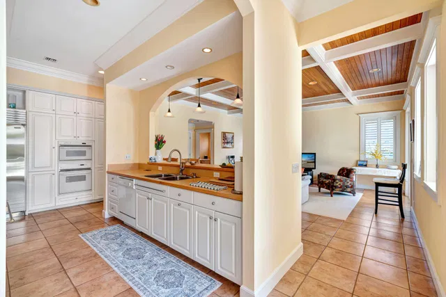 Admirals Cove Residence photo 8