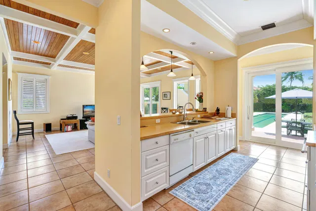 Admirals Cove Residence photo 9