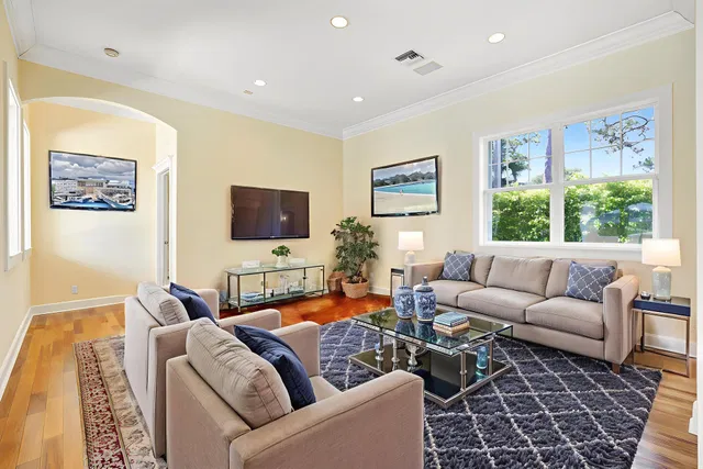 Admirals Cove Residence photo 16