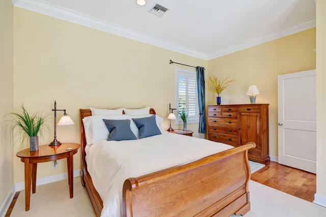 Admirals Cove Residence photo 26