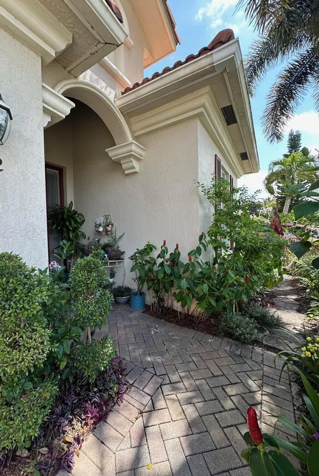  Residence photo 4