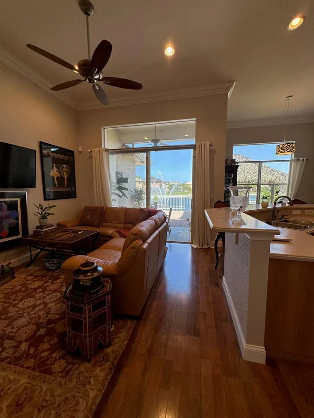  Residence photo 21