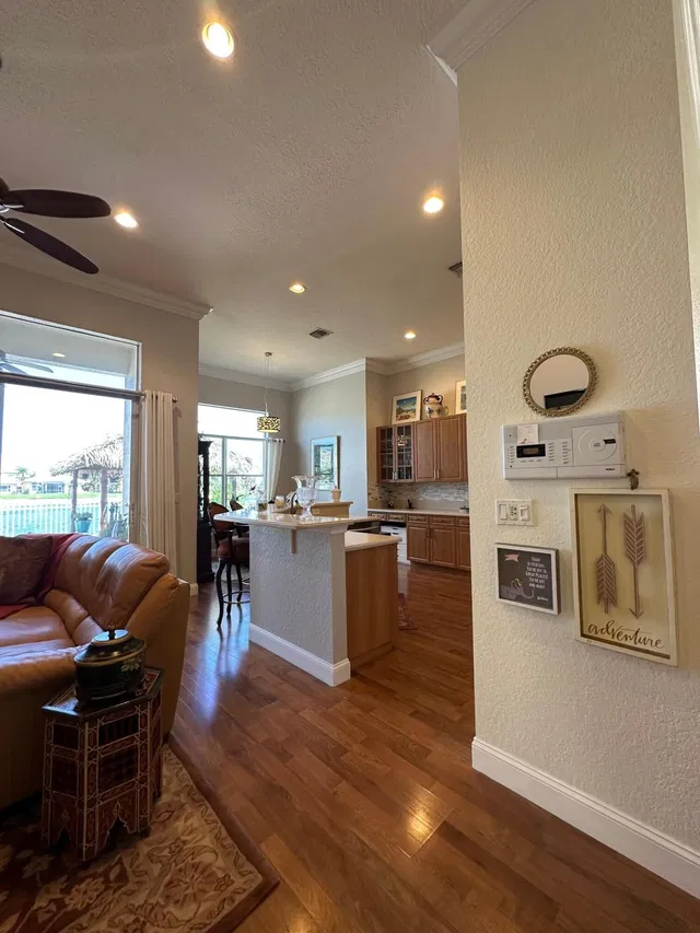  Residence photo 24
