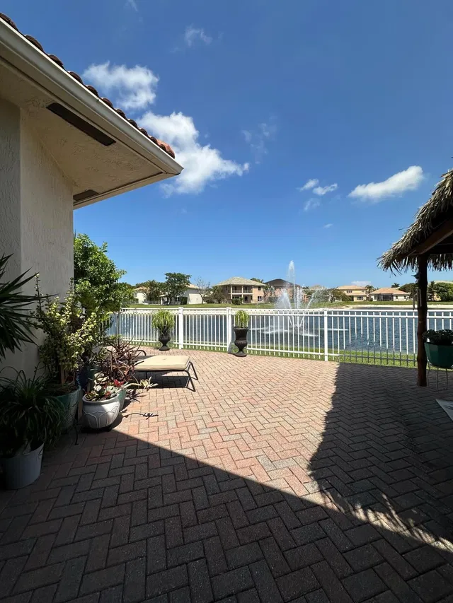  Residence photo 47