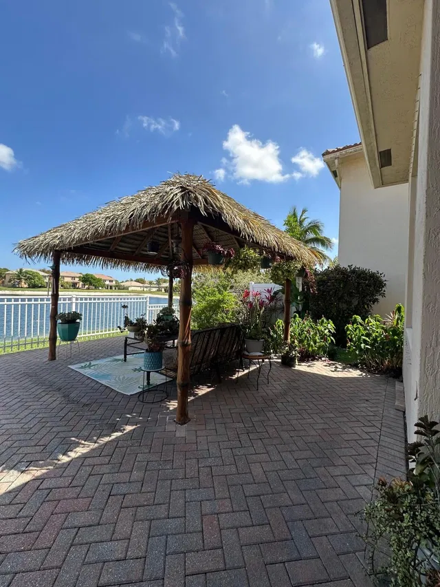  Residence photo 51