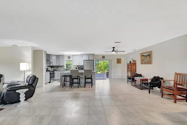 Residence photo 4