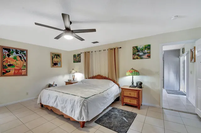 Residence photo 16