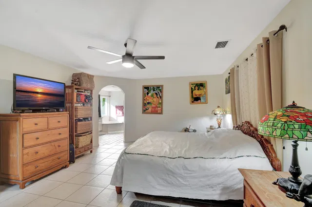 Residence photo 17