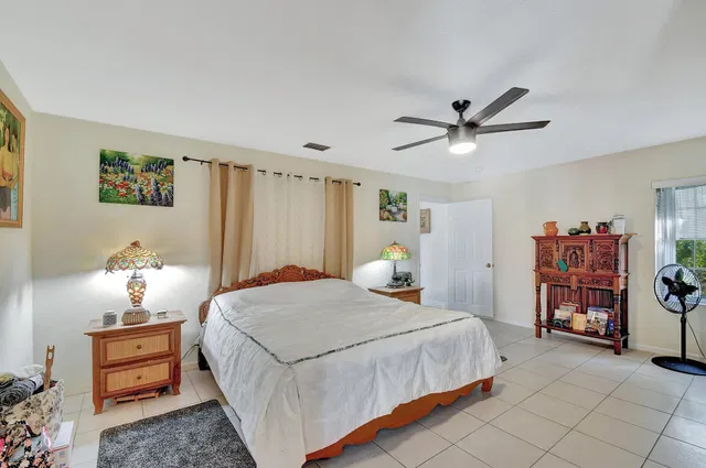 Residence photo 18