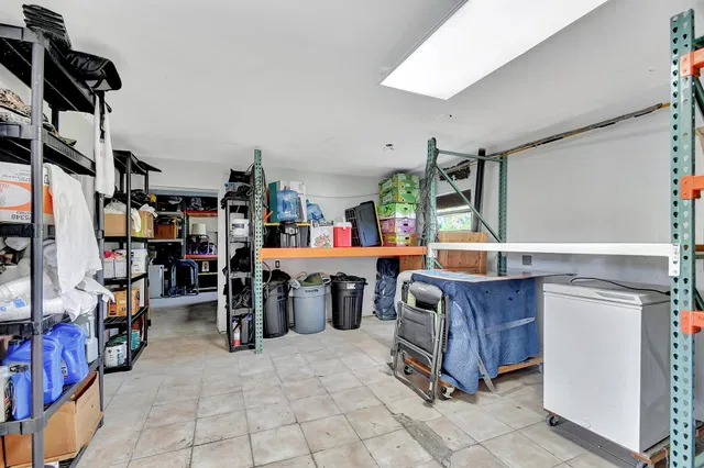Residence photo 39