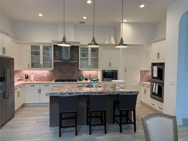 Residence photo 3