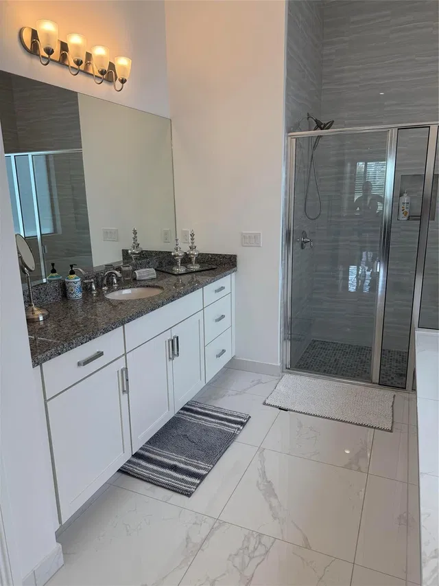 Residence photo 20