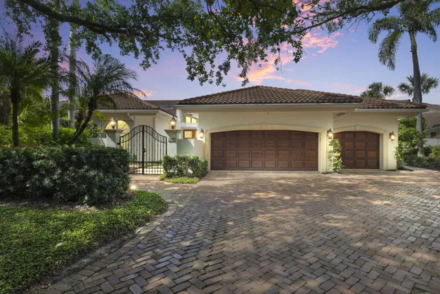 Admirals Cove Residence photo 2