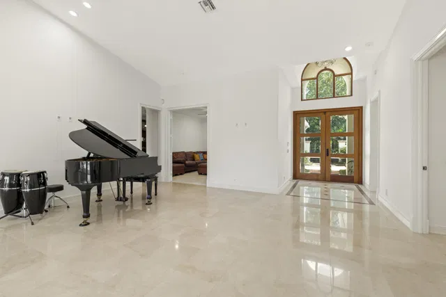 Admirals Cove Residence photo 9