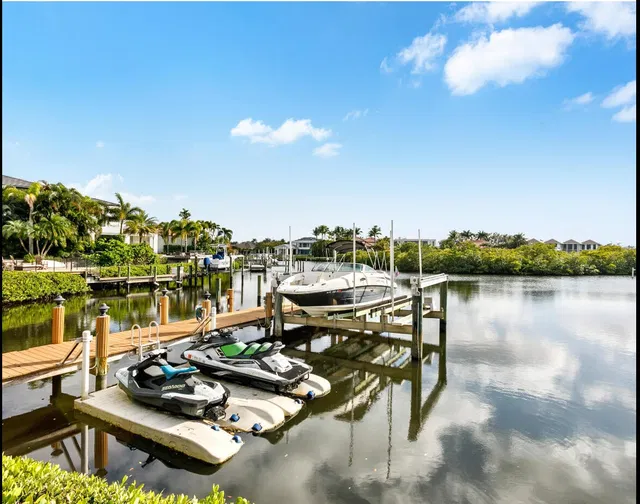 Admirals Cove Residence photo 30