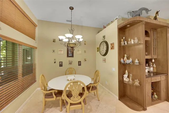 Residence photo 11