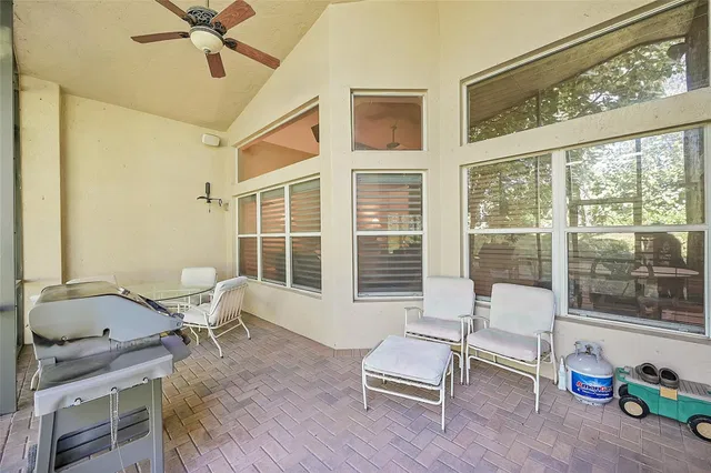 Residence photo 32