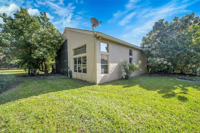 Residence photo 33